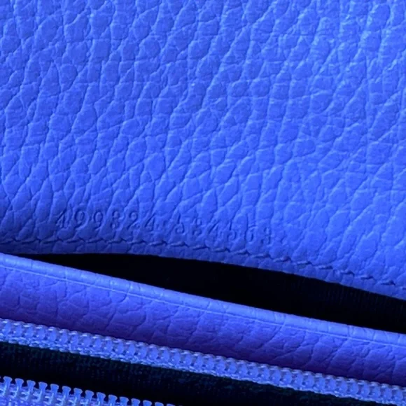 Gucci Limited Edition Marmont Leather Bosco
Gold Wallet - Picture 7 of 7